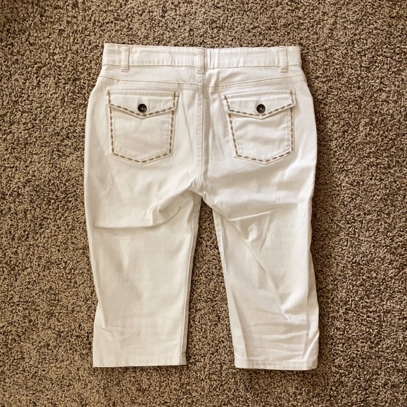 🎉Price Drop! Arizona Jean Co. Girls Size 16 Pink Shirt and White Shorts - Picture 5 of 10